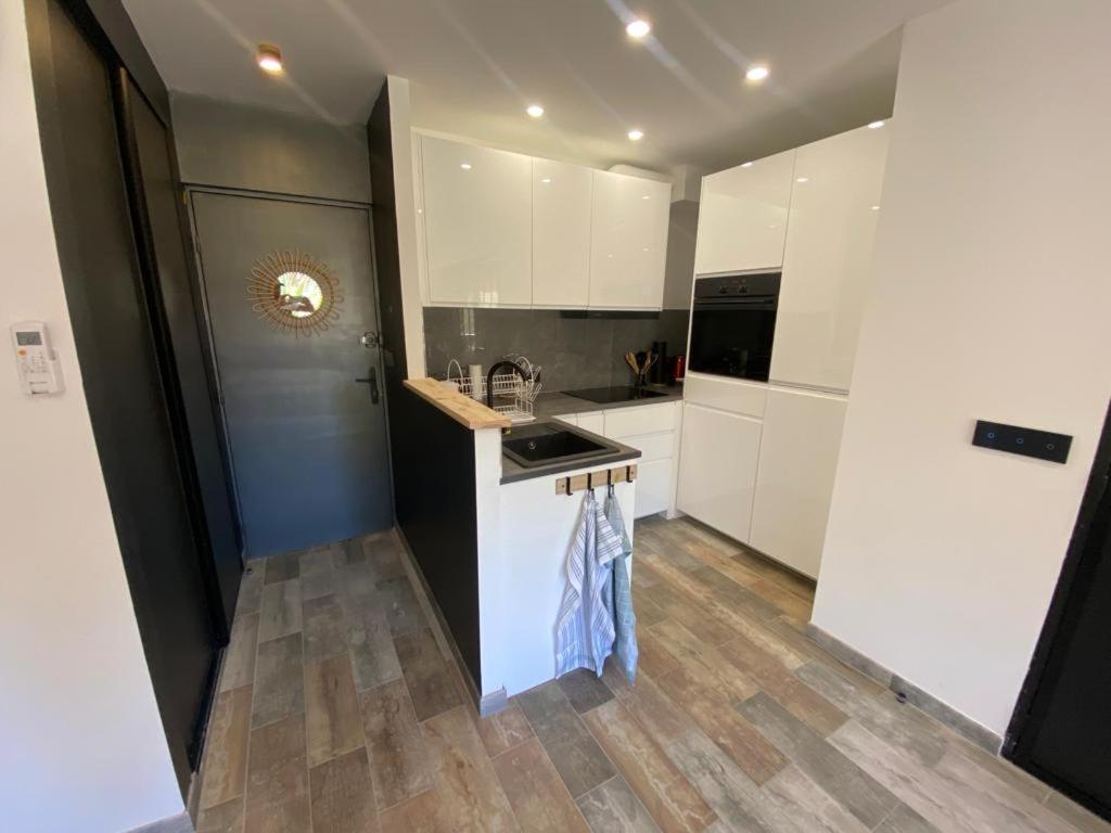 Appartement Vue Mer Avec Place De Parking Privee سانت ماكسيم المظهر الخارجي الصورة