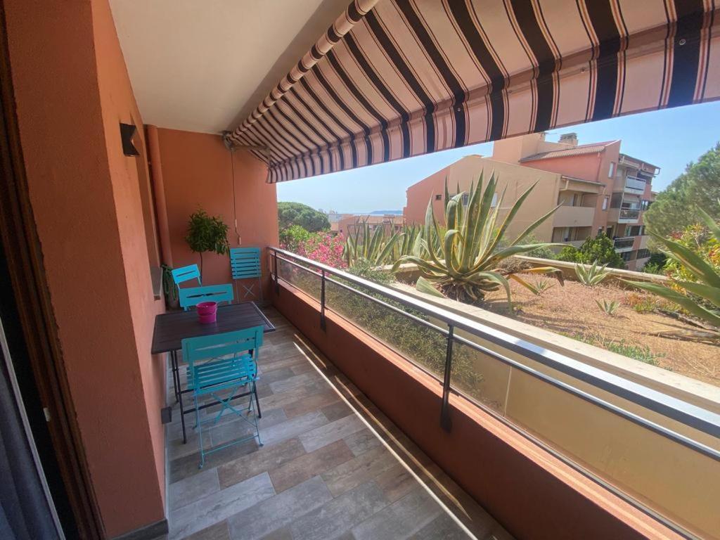 Appartement Vue Mer Avec Place De Parking Privee سانت ماكسيم المظهر الخارجي الصورة